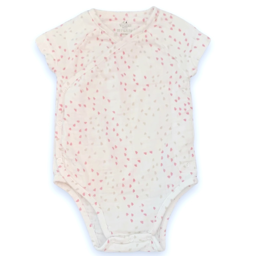 Aden + Anais Soft Muslin White Short Sleeve Kimono w/ Hearts Onesie 0-3 Months